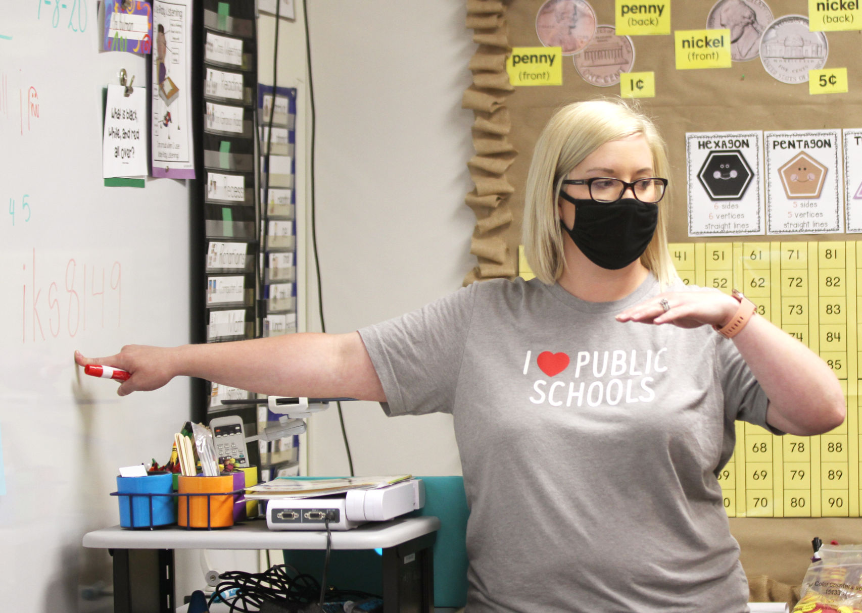 p07-11-20LINschool3.jpg